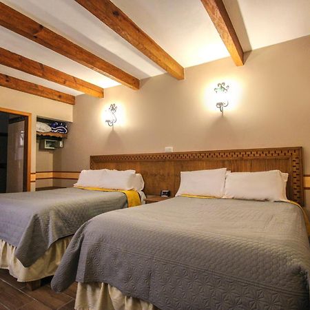 Hotel La Casa De Mama San Cristóbal de Las Casas Dış mekan fotoğraf