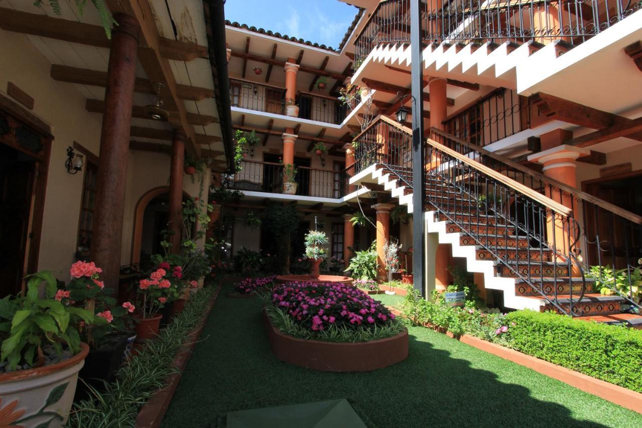 Hotel La Casa De Mama San Cristóbal de Las Casas Dış mekan fotoğraf